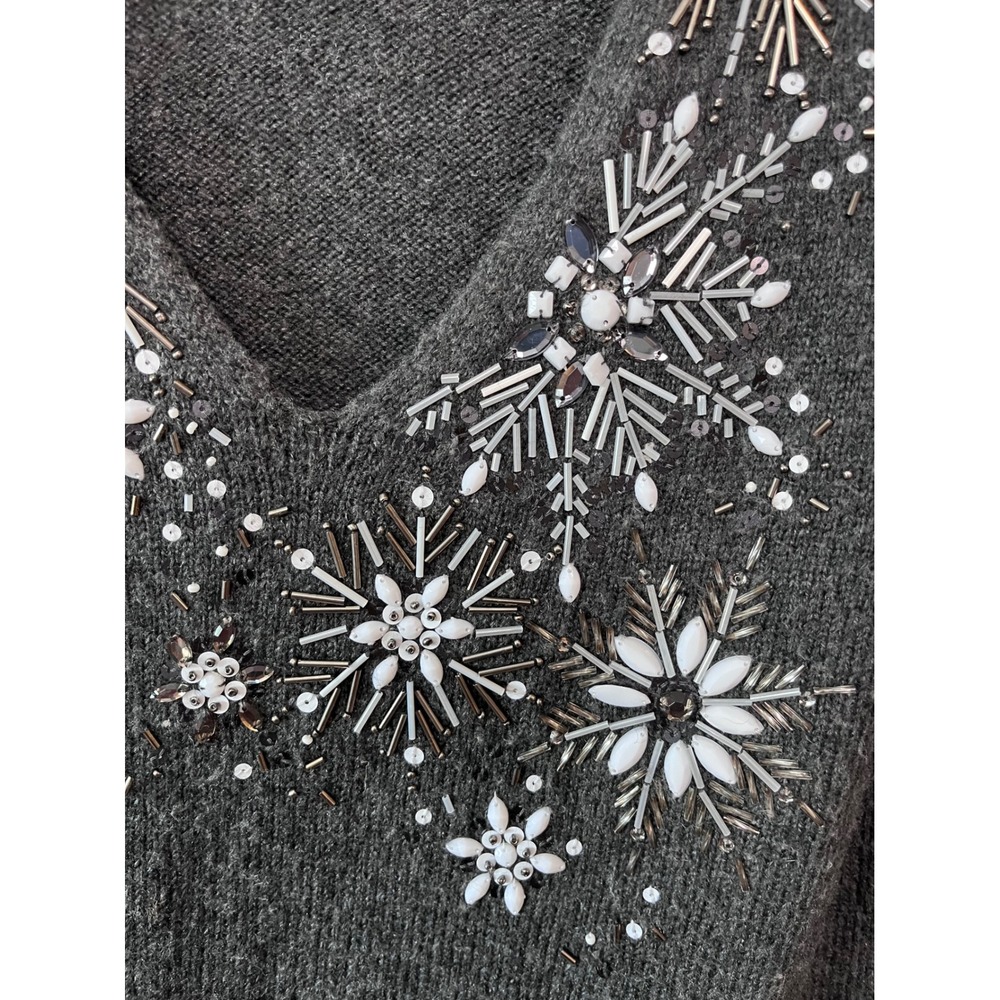 J Jill Charcoal Gray Snowflake Beaded V Neck Petite Sweater Size S - Picture 2 of 5